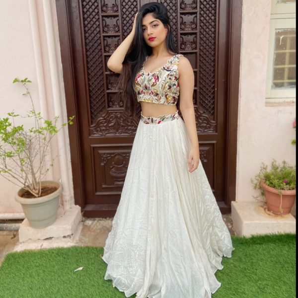 Aarti Singh in Bay Salt Skirt Set Online now