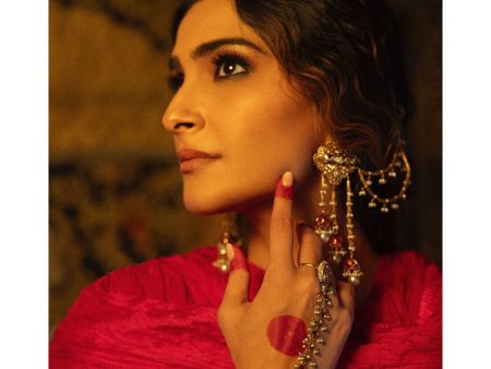 Sonam s Diva Look on Sale