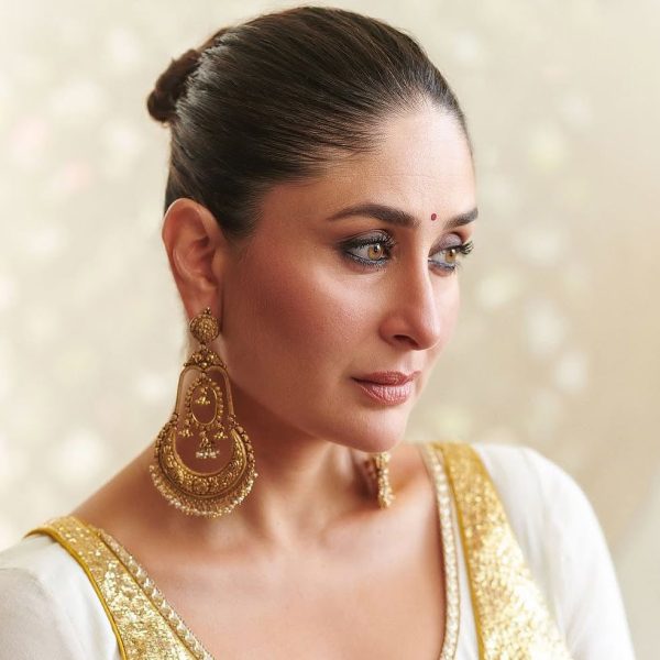 Kareena Kapoor Look Online now